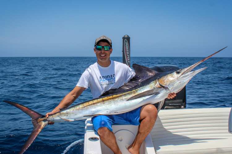 Pesca Profunda en Ixtapa Zihuatanejo. Tour de Pesca en Ixtapa Zihuatanejo. Pez Marlin en Ixtapa Zihuatanejo. Pez Vela en Ixtapa Zihuatanejo. Pez Dorado en Ixtapa Zihuatanejo. Pesca de Atún en Ixtapa Zihuatanejo. Aventura de Pesca Familiar en Ixtapa Zihuatanejo. Excursión de Pesca en Ixtapa Zihuatanejo