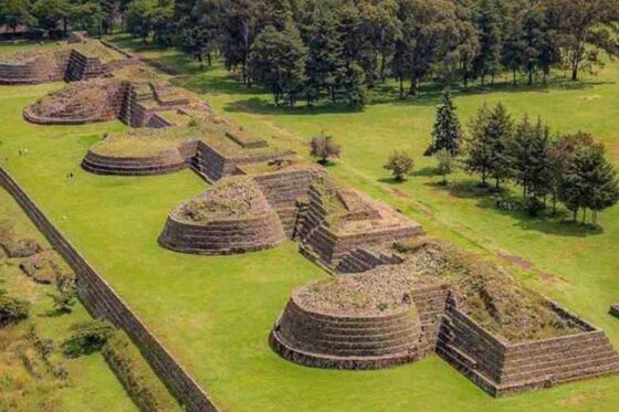 Tour Pueblos de Michoacán. Tour a Santa Clara del Cobre Michoacán. Tour a Tzintzuntzan Michoacán. Tour a Pátzcuaro Michoacán. Tour a Zona Arqueológica de Michoacán. Tour Plaza Vasco de Quiroga Pátzcuaro Michoacán. Tour a Casa de los Once Patios Pátzcuaro Michoacán. Tour La Compañía Pátzcuaro Michoacán. Tour Ex Colegio de San Nicolás Pátzcuaro Michoacán. Tour Basílica Pátzcuaro Michoacán. Tour Real Aduana Pátzcuaro Michoacán